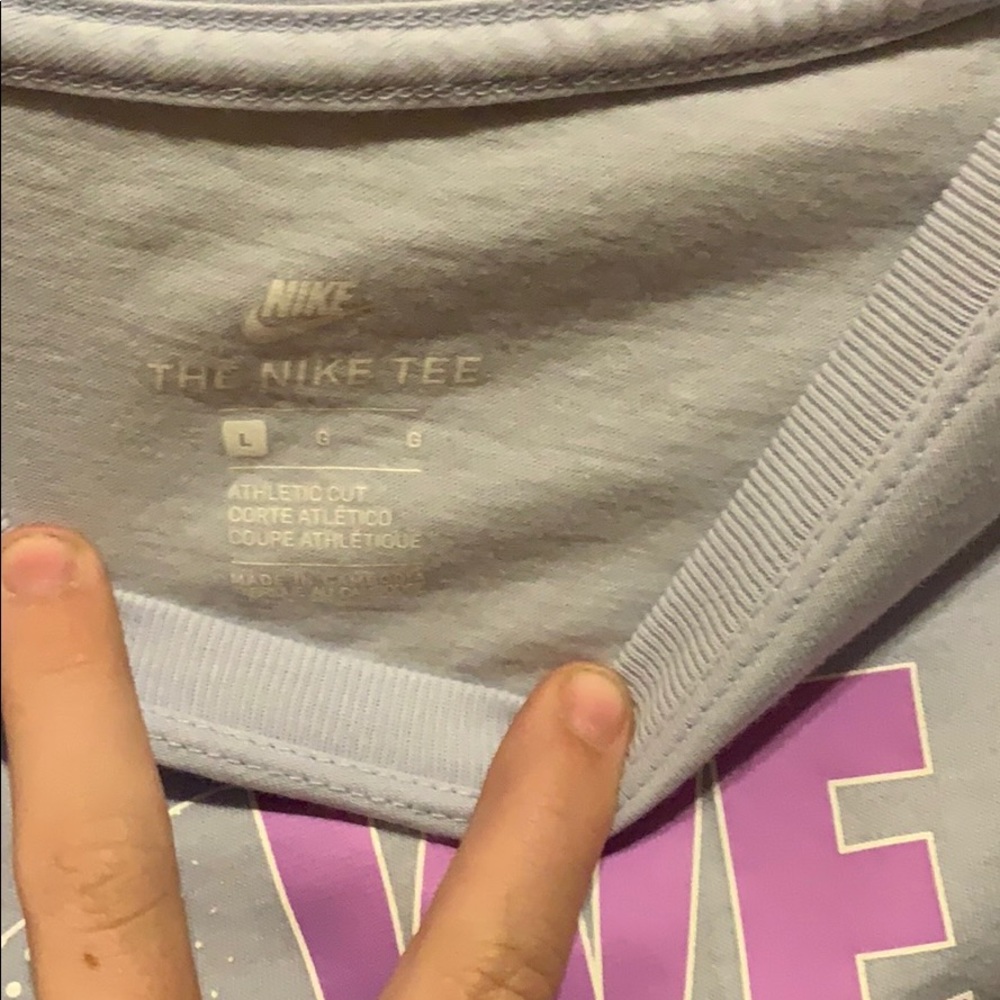 2 shirts - Picture 4 of 8